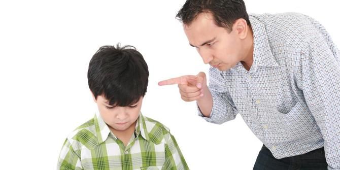 Orang Tua yang Keras Terhadap Anak 